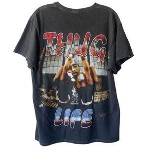 2PAC  Tee with Thug Life Design Size Medium